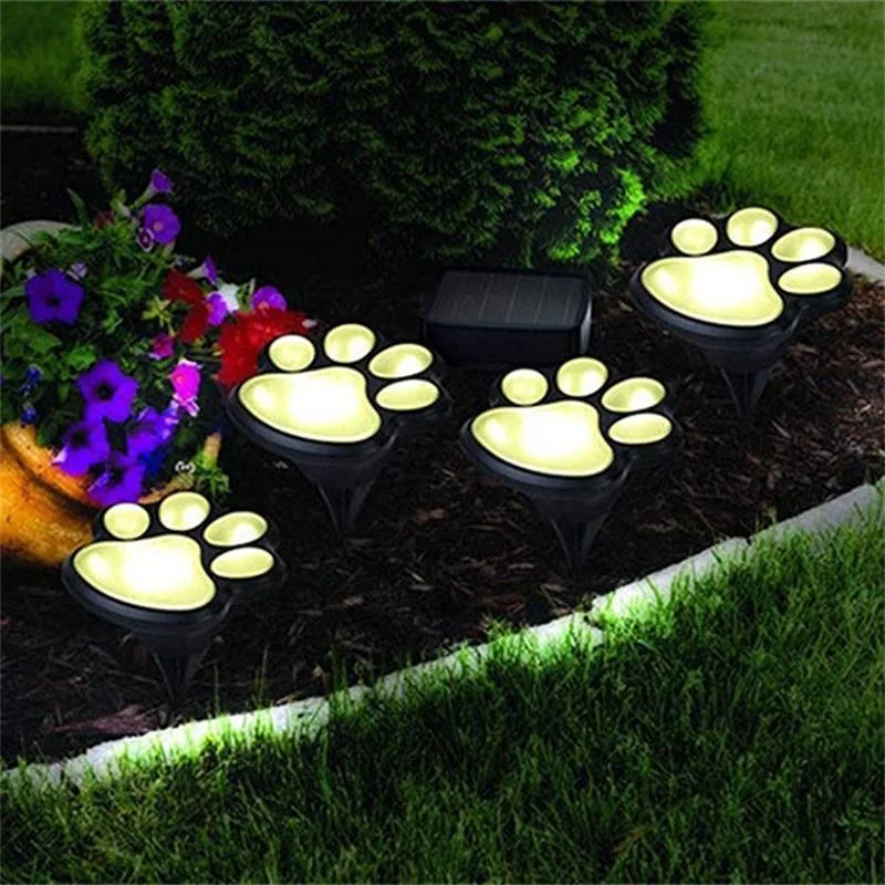 Solar Bear Claw Lawn Light - Image 2