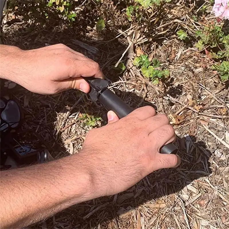 Solar Bear Claw Lawn Light - Image 7