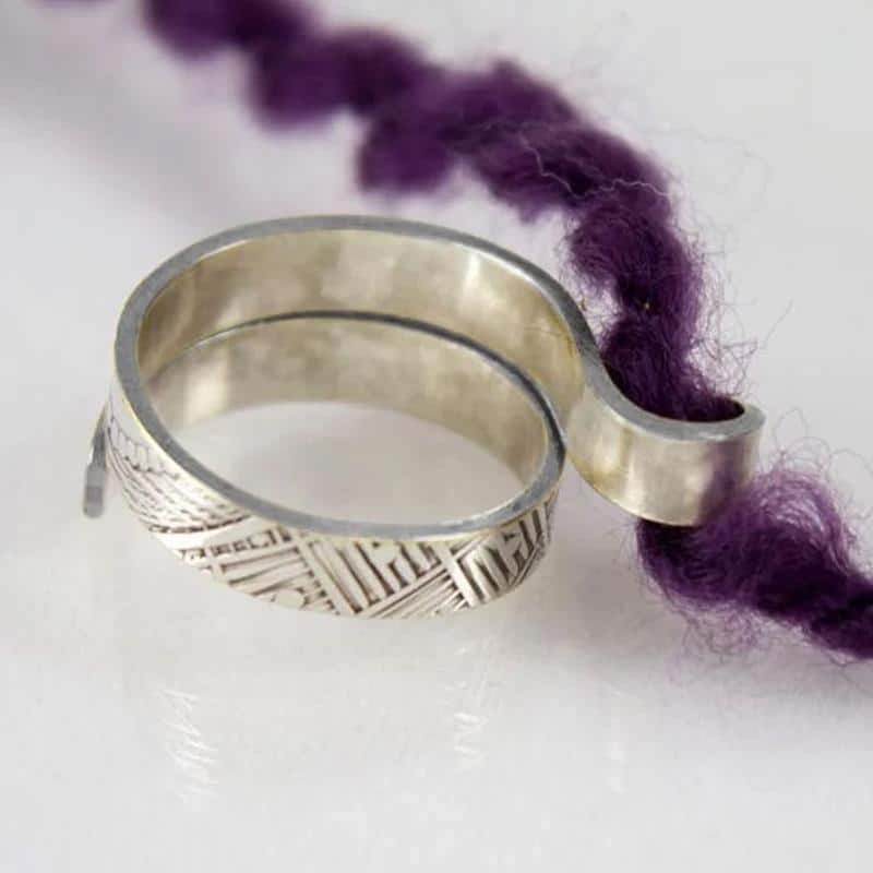 Adjustable Knitting Loop - Image 6