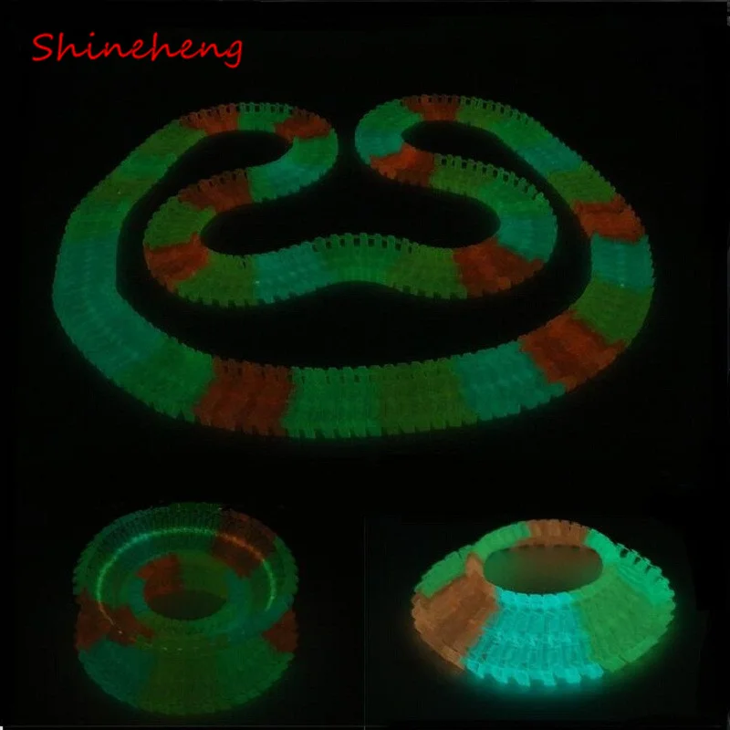 Glow Tracks Racing Set - Image 3