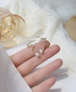 Zircon Pearl Ear Clamp
