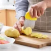 Handheld Wavy Potato Cutter