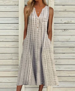 V-neck sleeveless dress