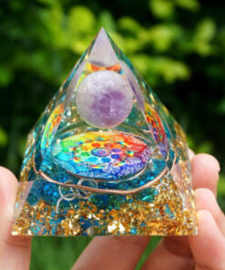 Creative Natural Crystal Universe Energy Pyramid
