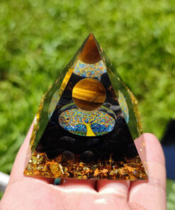 Creative Natural Crystal Universe Energy Pyramid