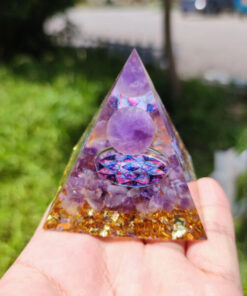 Creative Natural Crystal Universe Energy Pyramid