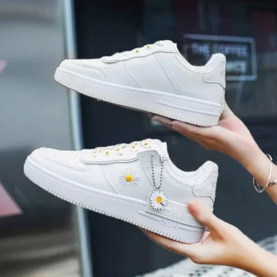Korean Fashion Sweet Little Daisy Sneakers