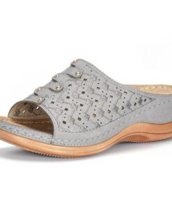 Hollow Embossed Wedge Slides