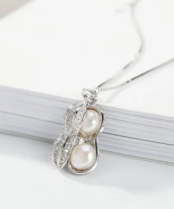 Stylish Two Peas in a Pod Necklace