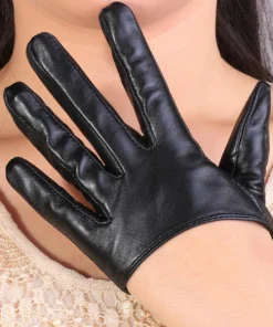 Fashionable Women's Half Palm Gloves