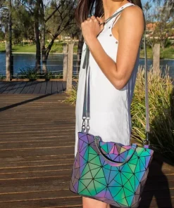 Appealing Luminous Holographic Purse For Everyday Carrying