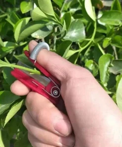 Multi-Use Thumb Knife For Fruits & Vegetable Harvesting