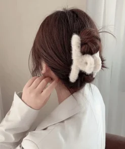 Elegant Faux Fur Plush Hair Claw