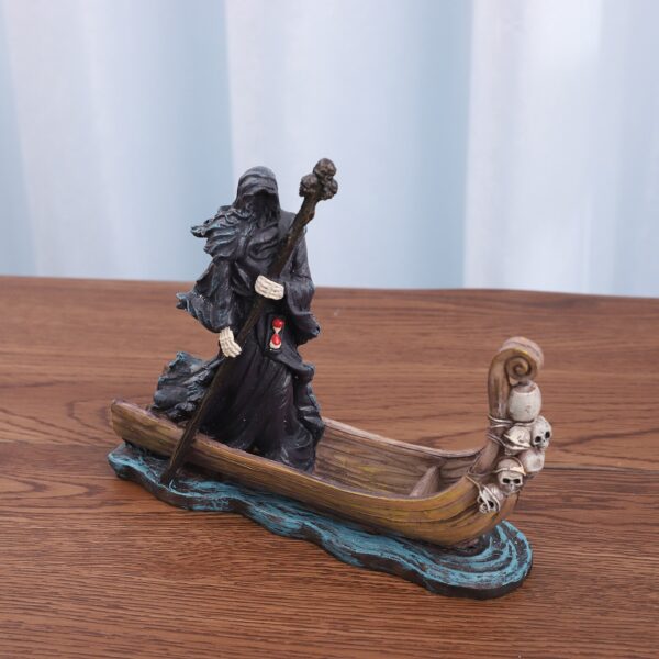 Scary Man Boat Resin Figurine Home Decor - Image 8