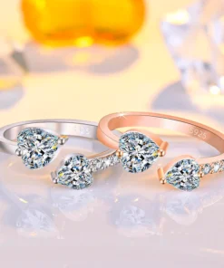 YUGA Chalcedony Ionic Ring